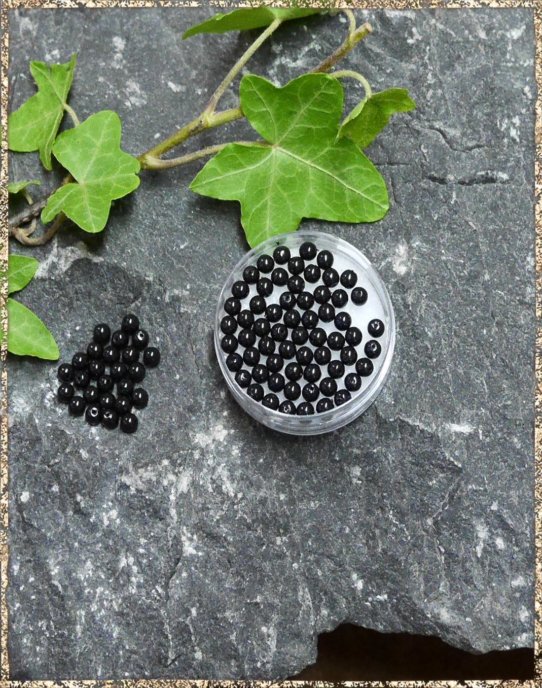 Perlen schwarz 4 mm